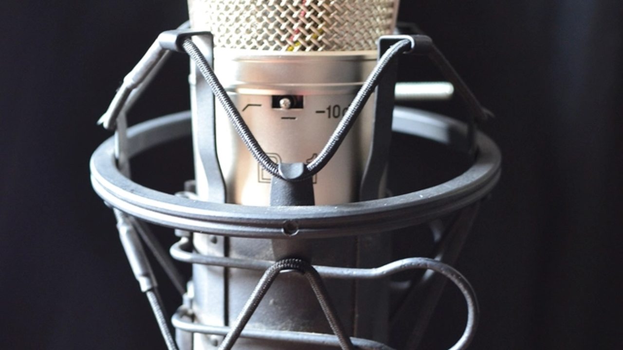Two mics, one image